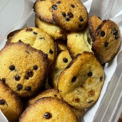 A picture of Chocolate chip cookies.