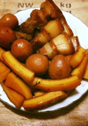 Hình của món Ba chỉ kho tàu.