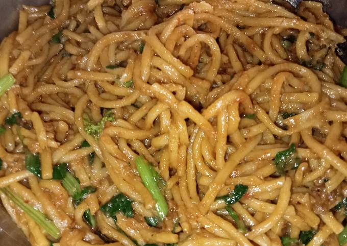 Cara membuat Mie Gomak Medan (mie lidi/mie besar khas medan) Cara membuat Mie Gomak Medan (mie lidi/mie besar khas medan)