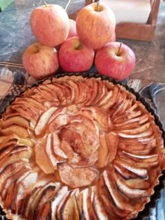 Una foto de Kuchen de manzanas rojas 🍎🍎🍎 sin azúcar