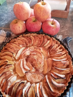 Una foto de Kuchen de manzanas rojas 🍎🍎🍎 sin azúcar