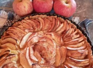 Una foto de Kuchen de manzanas rojas 🍎🍎🍎 sin azúcar