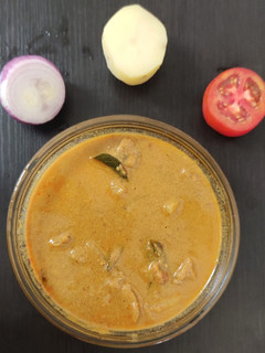 உருளைக்கிழங்கு சால்னா (Potato Salna) செய்முறை முக்கிய புகைப்படம்