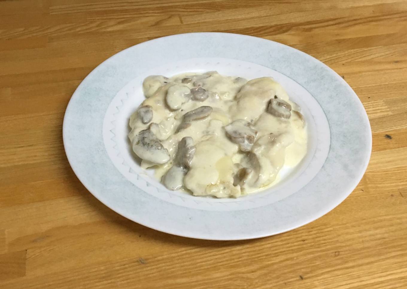 Pollo con nata y queso