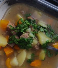 thịt bò hầm khoai