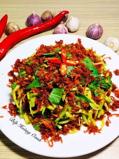 Hình của món Gỏi Cóc Khô Bò.