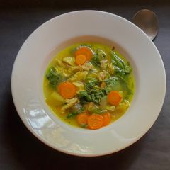 A picture of Winter Herbal Chicken Spinach Soup.