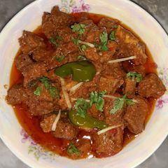 A picture of Creamy beef karai.