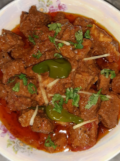 A picture of Creamy beef karai.