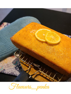 A picture of Lemon loaf cake.