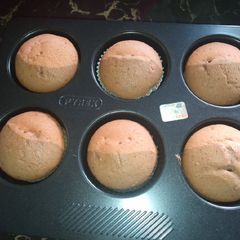 A picture of Strawberry chocolate cupcakes.