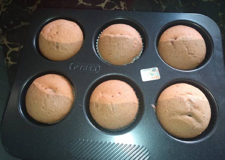 Strawberry chocolate cupcakes