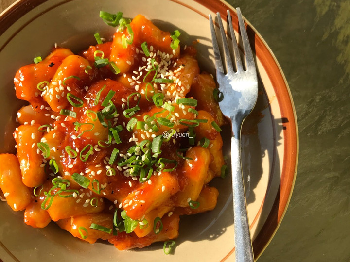 Bagaimana Menyiapkan Tteokbokki Homemade yang Enak Banget