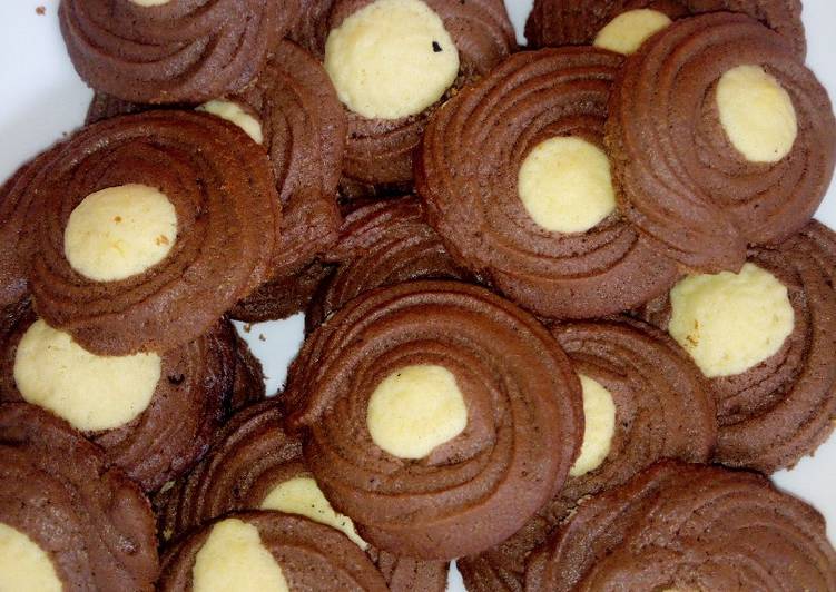 How to Make Speedy Piped Butter Cookies