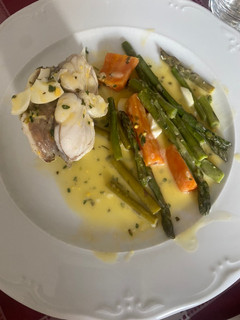 Una foto de Rape al Varoma con verduras