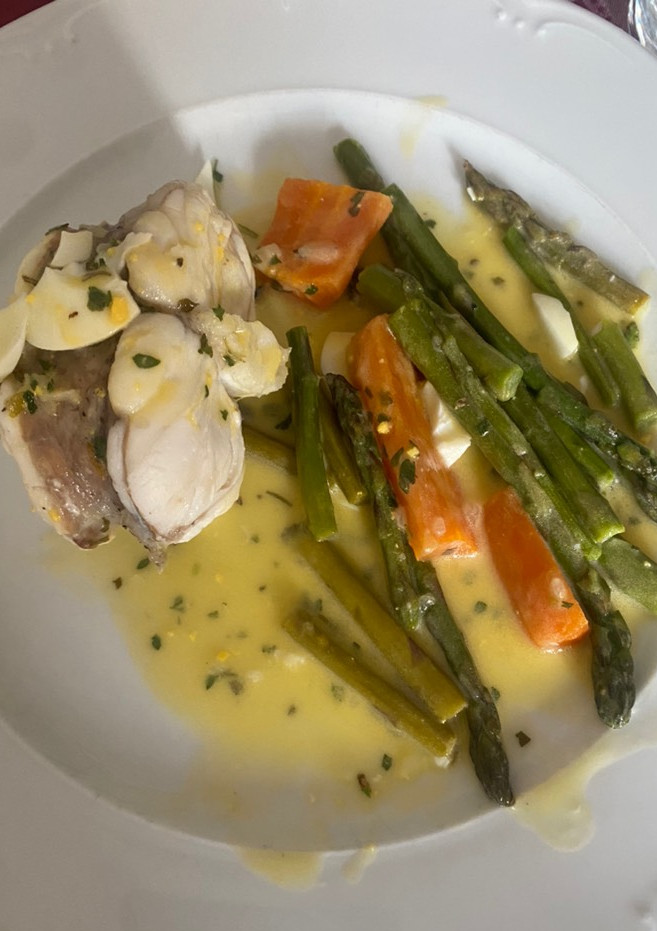 Una foto de Rape al Varoma con verduras