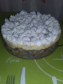 Mákos guba torta madártejkrémmel recept fotója