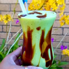 A picture of Es Alpukat (Avocado Juice).
