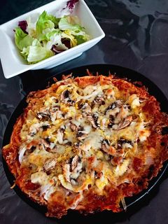 Une photo de Pizza au poulet/curry light