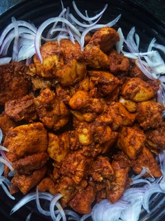 ஸ்பைஸி சிக்கன் ஃபிரை (Spicy chicken fry recipe in tamil) செய்முறை முக்கிய புகைப்படம்