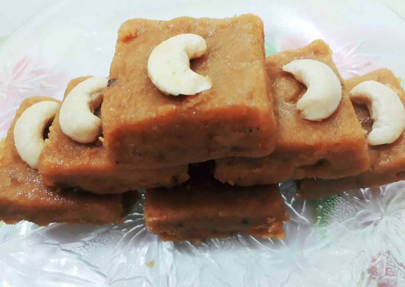 Besan ki barfi