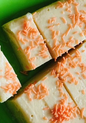A picture of Curd coconut Barfi.