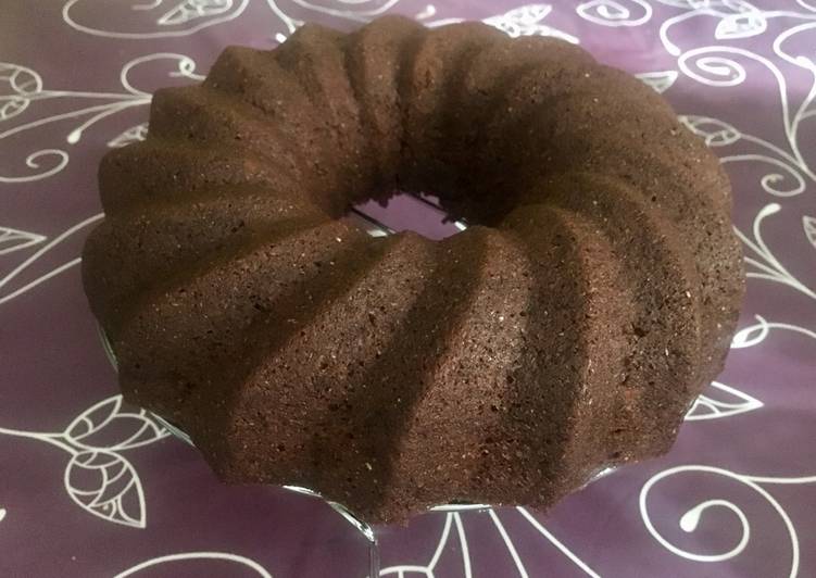 Bizcocho de zanahorias y chocolate al microondas