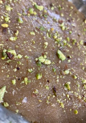 عکسی از دستور حلوا آرد گندم برعکس