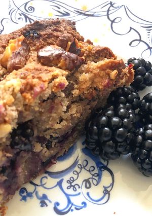 A picture of Pear and blackberry cake - vegan and GF.