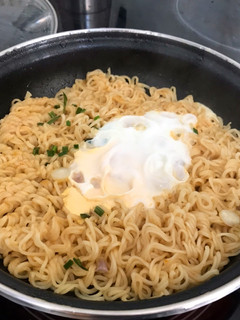 Una foto de 🍜Ramen con huevo🍜