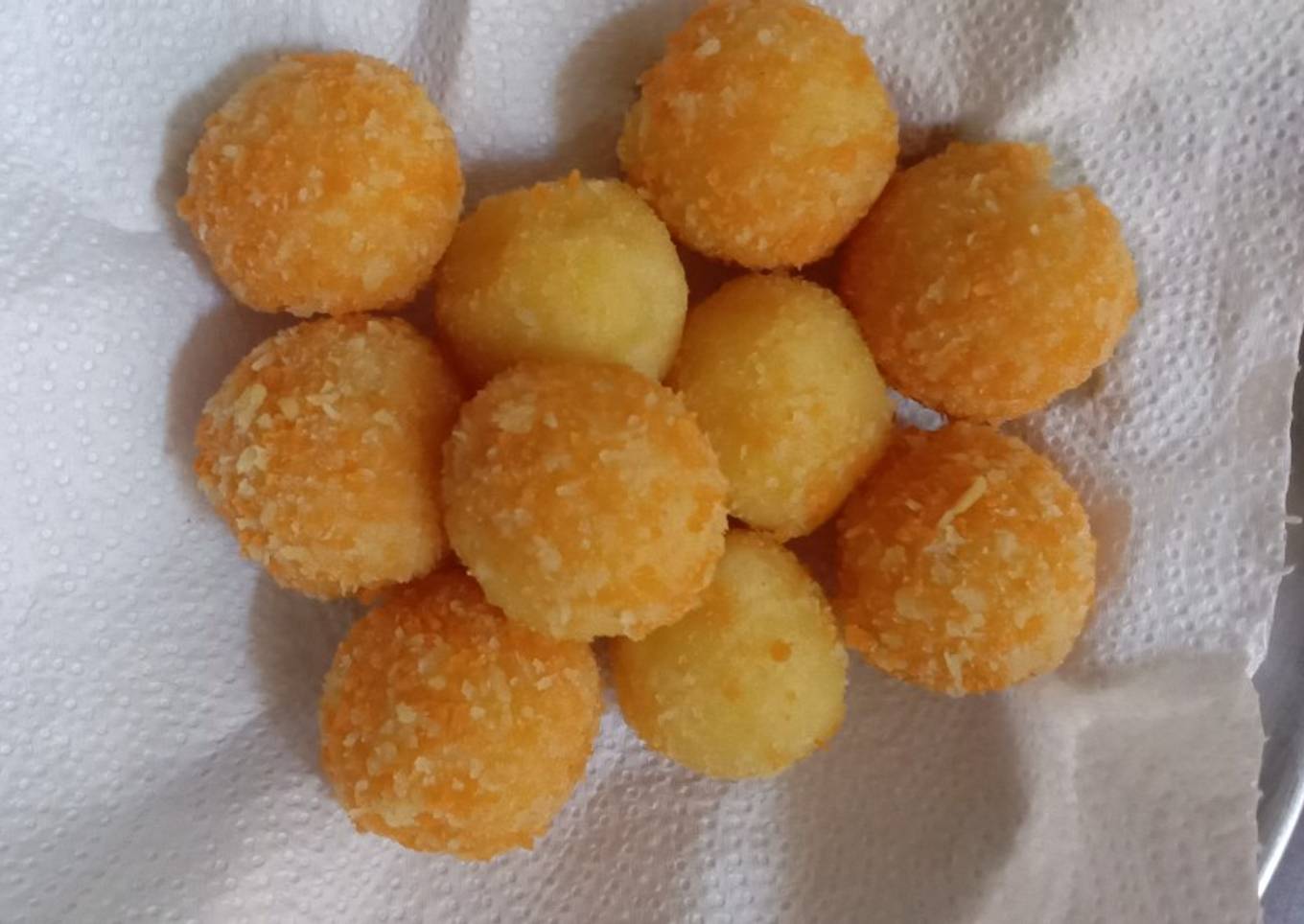 Bola-bola kentang keju Krispy