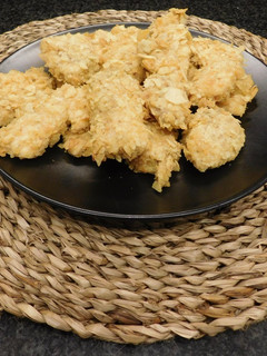 Una foto de Pollo crujiente de chips de patatas