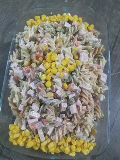 عکسی از دستور سالاد ماکارونی 🍝🍝🍝 خوشمزه جاتون خالی بچه ها