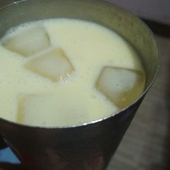 A picture of Mango shake.