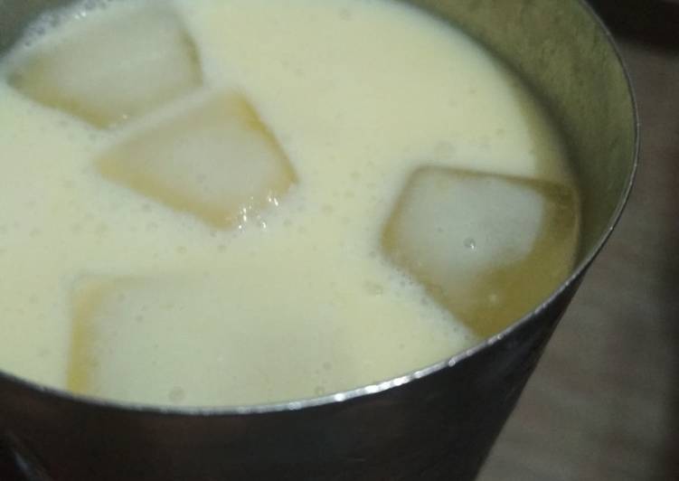 Simple Way to Prepare Quick Mango shake