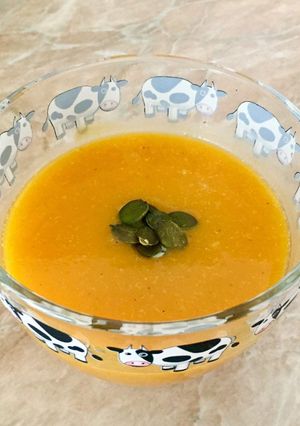Sütőtökös-almás chilis krémleves recept fotója