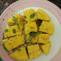 A picture of Dhokla.