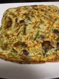 Tortilla cuadrada de sobras (espárragos, pimientos y champiñones)
