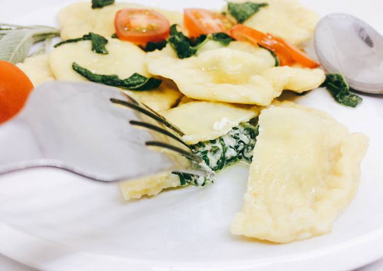 Spinach Ravioli Sage Butter Sauce