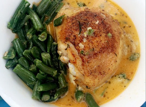 A picture of Creamy Lemon Butter & Garlic Chicken Thighs.