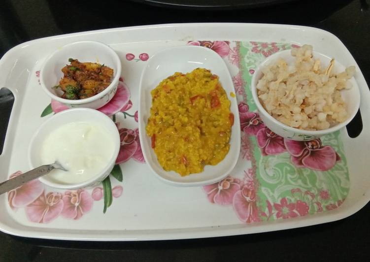 Easy Meal Ideas of Veg masala khichadi