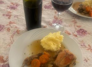 Una foto de Perdices al vino blanco en disco