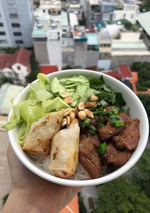 Hình của món Bún thịt nướng.