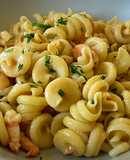 Pasta con langostinos y salsa de leche de coco