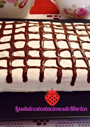 Una foto de Bizcocho de chocolate blanco