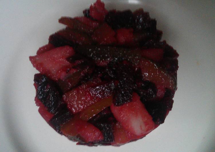 Ensalada rusa de mi abuelita: patata + remolacha