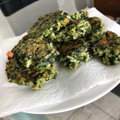 Una foto de Croquetas de acelga y arroz FÁCILES