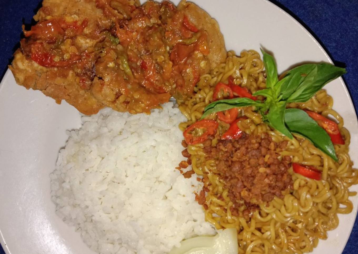 Mie ayam geprek