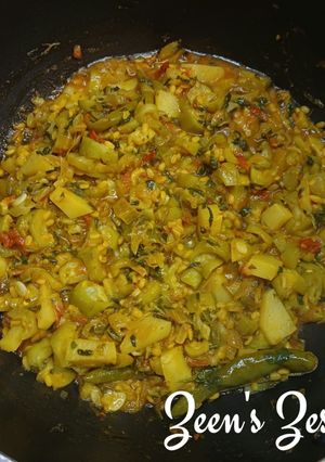 A picture of Turai Aloo/Ridge Gourd and Potato Curry.