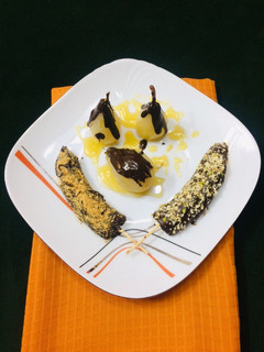 عکسی از دستور دسر موز و گلابی شکلاتی🍐🍌